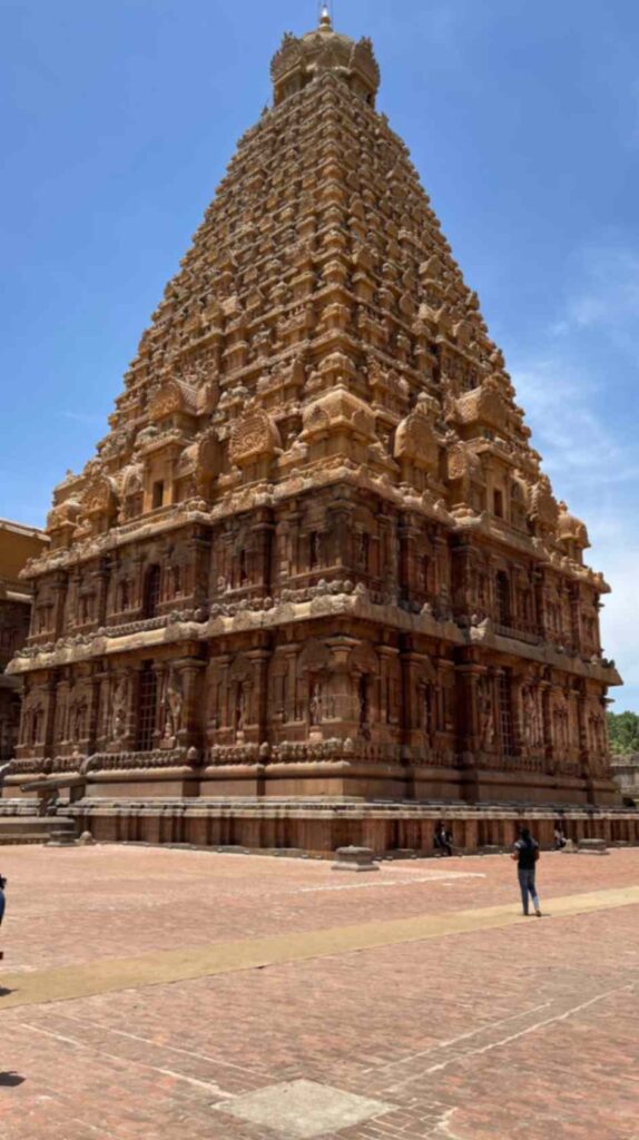 7 FEATURES OF SOUTH INDIAN TEMPLES AND ARCHITECTURE. An insightful read.
